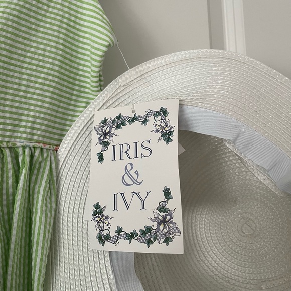 Iris & Ivy Girl's 2-Piece Striped Seersucker Dress & Hat Set - Picture 5 of 8